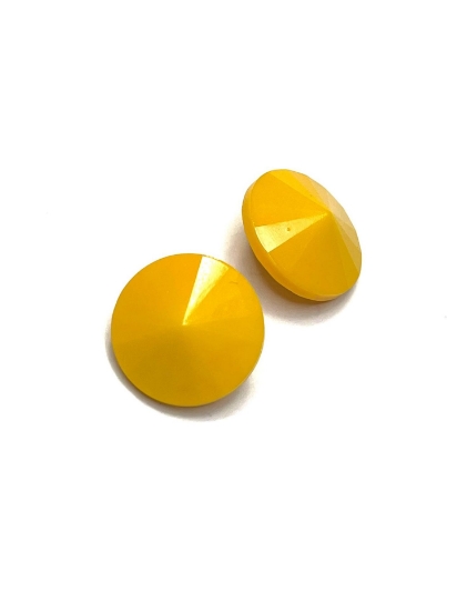 Picture of Matubo Rivoli 14mm Opaque Yellow x1