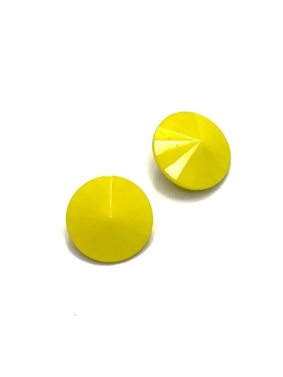 Picture of Matubo Rivoli 12mm Light Opaque Yellow x1