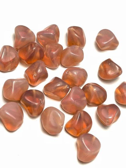 Picture of Vintage Bohemian glass bead 15mm Old Rose Opal x25