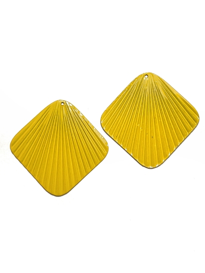 Picture of Pendant Shell motif 40mm Yellow x2