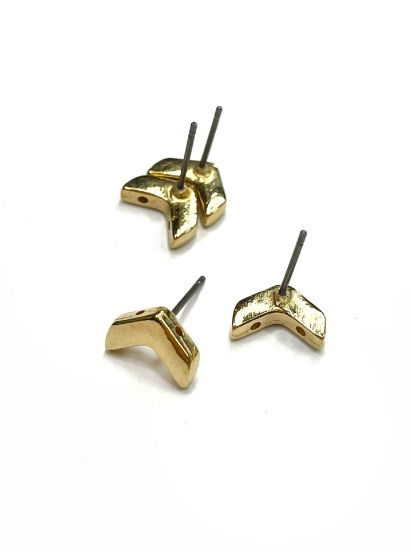 Picture of Cymbal Ganema Chevron Ear Stud 24kt Gold Plate x2