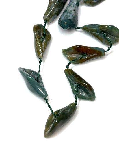 Picture of Moss Agate Calla Flower 32x16mm x1