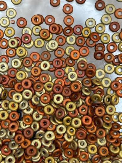 Picture of O Bead 4mm Jet California Gold Rush Mat x5g
