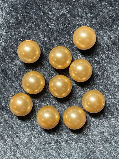 Picture of Swarovski 5811 Pearls 16mm Light Gold Pearl x1 