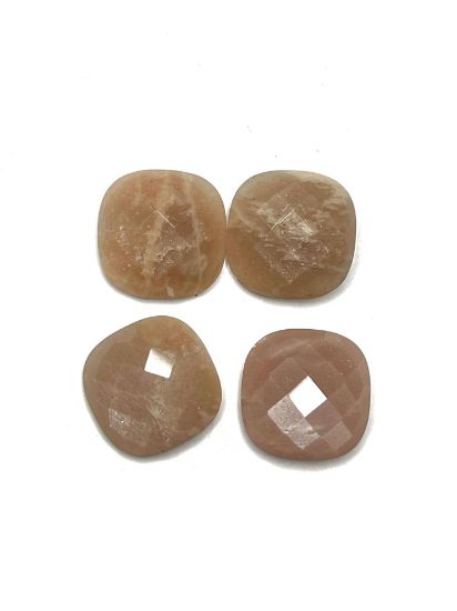 Picture of Cabochon Sunstone Faceted Square 15mm x1