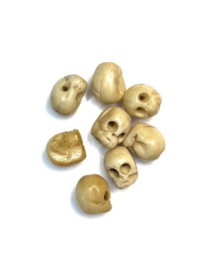 Picture of Bone Bead Skull 12x10mm Antique White x4