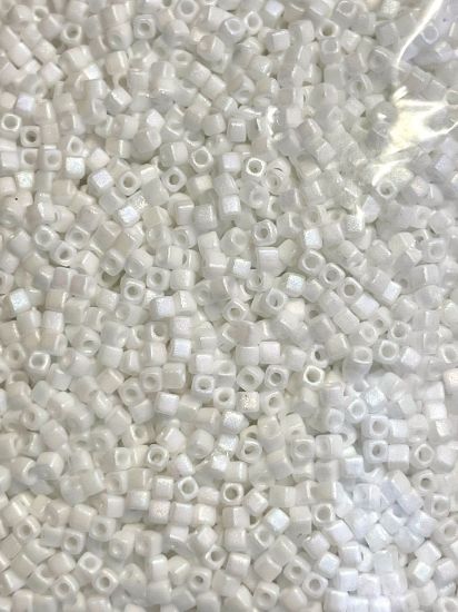 Picture of Miyuki Cubes 1.8mm 402FR Frosted Opaque White Mat AB x10g