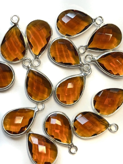 Picture of Glass Pendant Drop 18x11mm Sienna x1