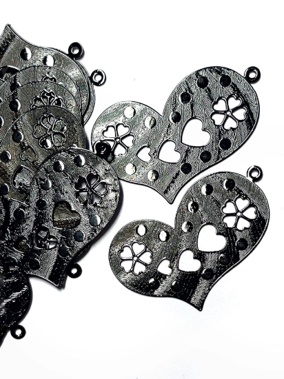 Picture of Filigree Heart 42x31mm Black x1