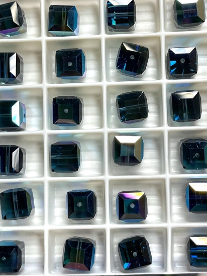 Picture of Swarovski 5601 Cube 8mm Montana AB x1
