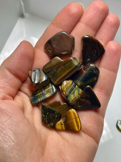 Изображение Tiger Eye bead gigantic Hawaiian chip x10