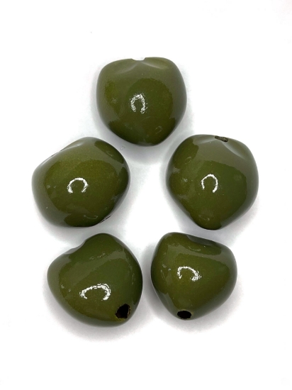 Picture of Lumbang Seed 20-25mm Khaki x1