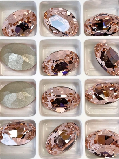 Picture of Preciosa Oval Maxima 18x13mm Vintage Rose x1