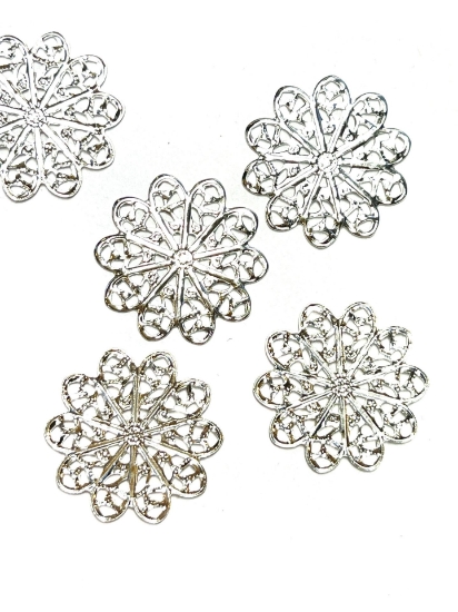 Picture of Filigree Fancy Flower 18mm Silver Tone x1