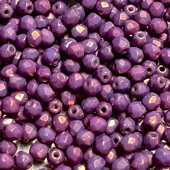 Picture of Fire-Polished 3mm Chalk White Lila Vega Luster x100