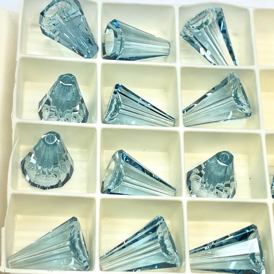 Picture of Swarovski 5540 Artemis 17mm Aquamarine x1