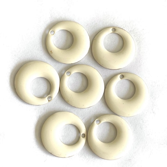 Picture of Candy Epoxy Round Open 17mm White x1