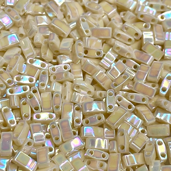 Picture of Miyuki Half Tila 486 Ivory Pearl Ceylon AB x5g