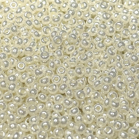 Picture of Czech Seed Beads 11/0 Pearl Ceylon x10g