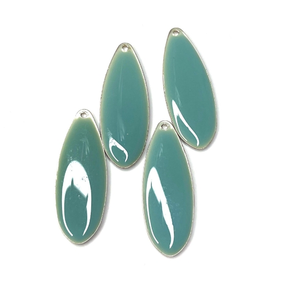 Picture of Candy Petal 36x15mm Green Turquoise x1