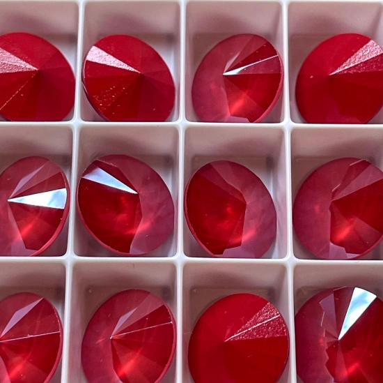 Picture of Swarovski 1122 Rivoli Round Stone 14mm Crystal Royal Red x1