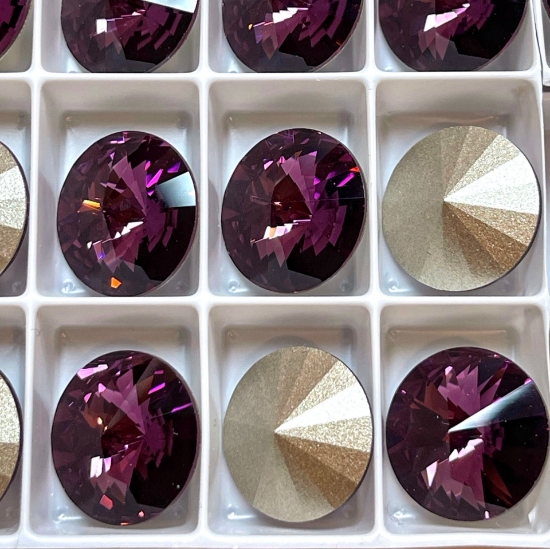 Picture of Swarovski 1122 Rivoli Round Stone 14mm Amethyst x1
