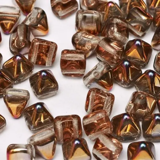 Picture of Pyramid Bead 6mm Crystal Sliperit x25