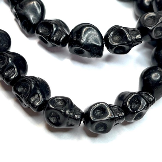 Afbeeldingen van Synthetic Magnesite Skull 10x8mm Black x20