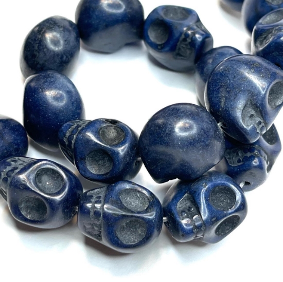 Picture of Synthetic Turquoise Skull 18x17mm Blue x5