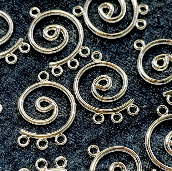Picture of Pendant Spiral 24x17mm w/3 rings Silver Plate x1