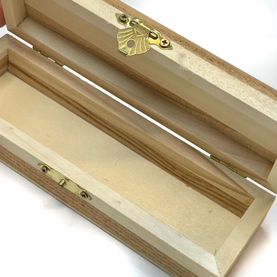 Picture of Wooden Box with clasp 16x5x3,5cm x1
