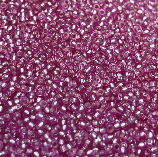Picture of Miyuki Rocaille 15/0 4277 Duracoat Silver Lined Dyed Orchid x10g
