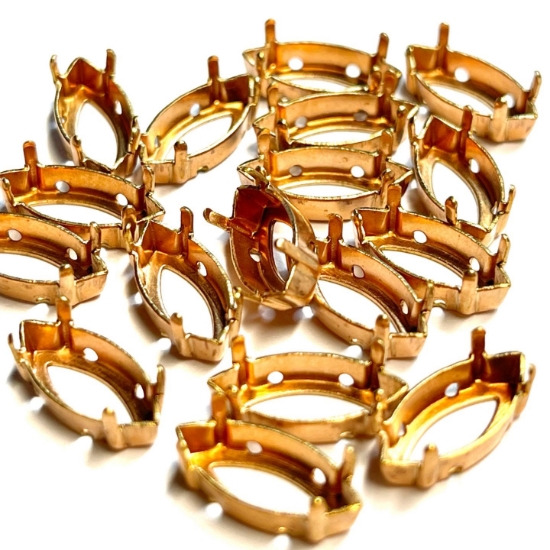 Picture of Swarovski 4228/S Navette 10x5mm Gold Tone x1