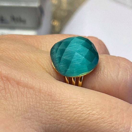Picture of Cabochon Cat's eye Glass Faceted Square 15mm Teal x1 