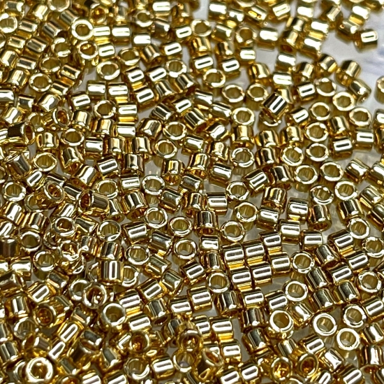 Picture of Miyuki Delica 10/0 DBM34 24kt Light Gold Plated x5g 