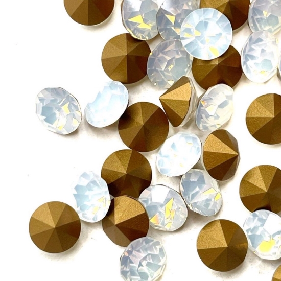 Picture of Preciosa Chaton Optima SS39 - 8mm  White Opal GF x1
