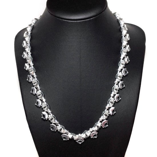 Bild von Lady Sfinx Halsketting - HobbyFeast Exclusive – Instant Download or Printed Copy