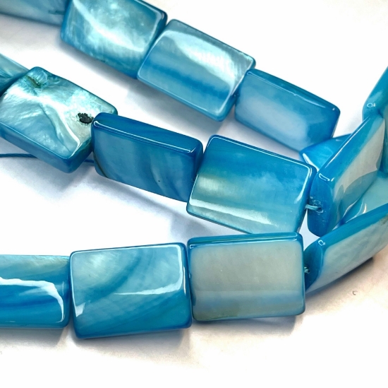 Picture of Mother-of-Pearl 20x15mm rectangle Aqua x1