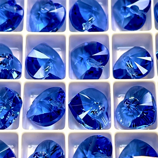 Picture of Swarovski 6228 Xilion Heart Pendant 10mm Sapphire x1