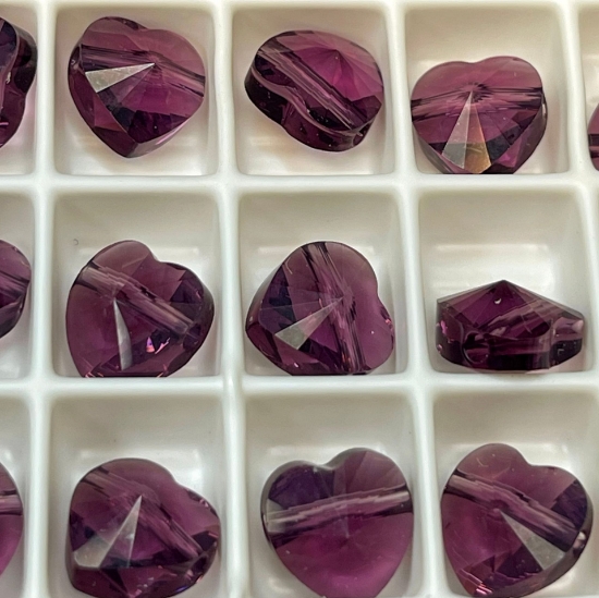 Picture of Swarovski 5742 Heart 8mm Amethyst x1