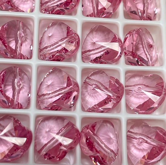 Picture of Swarovski 5742 Heart bead 10mm Light Rose x1