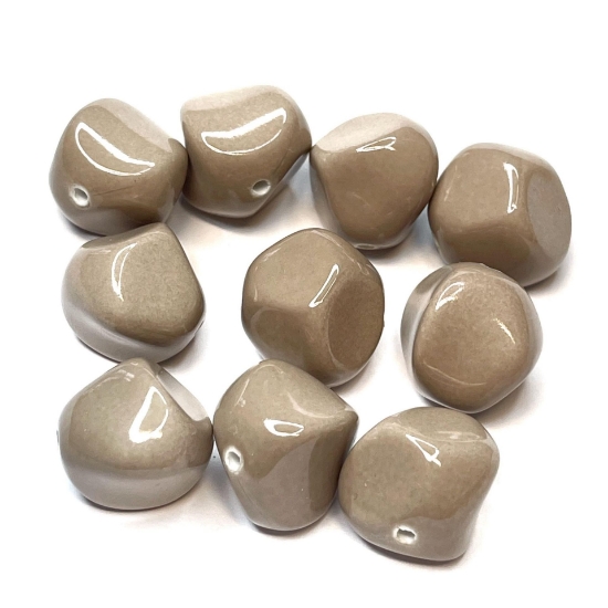 Picture of Premium Synthetic Irregular Stone 19mm Sand x1