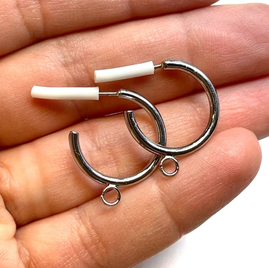 Picture of Premium Ear stud 20mm w/loop Rhodium x2