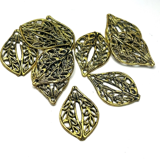 Picture of Filigree Metal Leaf pendant 19x12mm Antique Gold x5