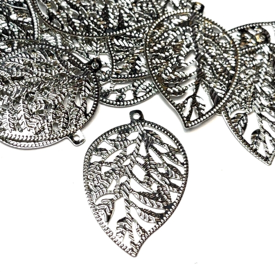 Picture of Filigree Metal Leaf pendant 30x20mm Silver x10