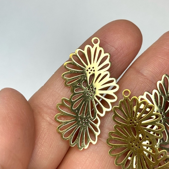 Picture of Stainless Steel Pendant Laser cut Flower 37x19x1mm Gold x1