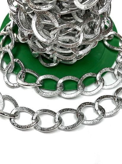 Picture of Aluminium Chain twisted oval 20x16mm Silver Tone x1m