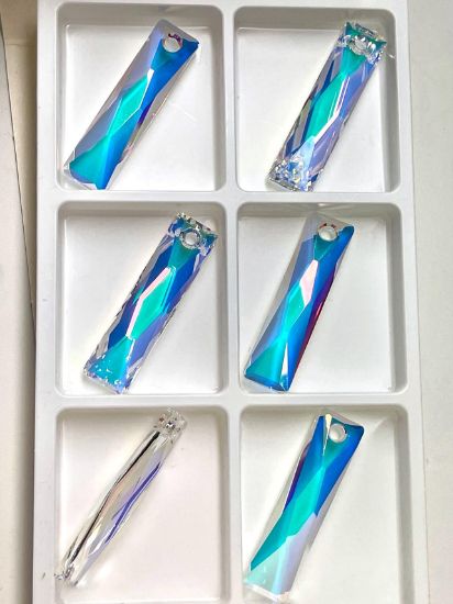 Picture of Swarovski 6465 Queen Baguette 38mm Crystal AB x1