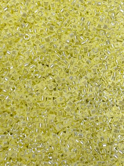 Picture of Miyuki Delica 11/0 DB232  Crystal Pale Yellow Luster x10g