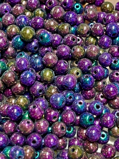 Picture of Round Beads 4mm Jet Purple Iris x100